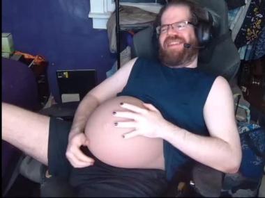 pregnantpup Webcam